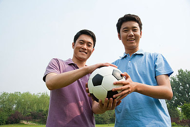 色情按摩男按摩师A片：按摩师传播色情视频，行业规范引关注-2